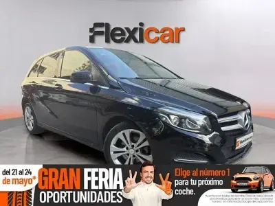 Occasion Mercedes B200 136 PK (100 kW) 2017 Zwart MPV