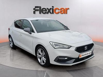 Usado Seat Leon FR 150 CV (110 kW) 2022 Blanco Familiar