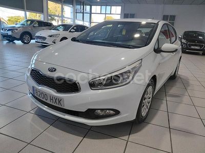 Blanco Usado 2014 Kia Ceed GT Berlina | 9200 € (Un poco caro)