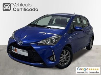 Usado Toyota Yaris Hybrid Active 100 CV (73 kW) 2018 Azul Berlina