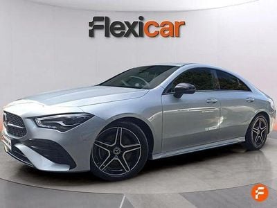 Usado Mercedes CLA200 163 CV (119 kW) 2024 Gris Berlina