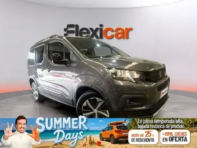 Usado Peugeot Rifter Allure 100 CV (73 kW) 2023 Gris Monovolumen