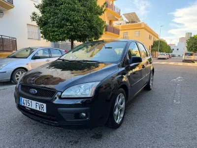 Używany Ford Focus Trend 115 KM (84 kW) 2007 Czarny Sedan/Limuzyna