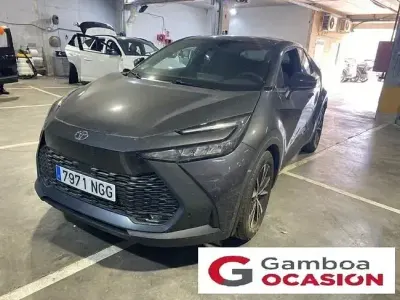 Usado Toyota C-HR Advance 140 CV (102 kW) 2025 Gris SUV