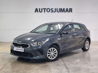 Usado Kia Ceed 120 CV (88 kW) 2018 Gris / plata Utilitario