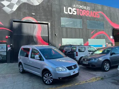 Usado VW Caddy Life 105 CV (77 kW) 2009 Gris / plata Monovolumen