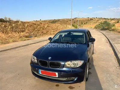 Usado BMW 118 143 CV (105 kW) 2009 Azul Utilitario