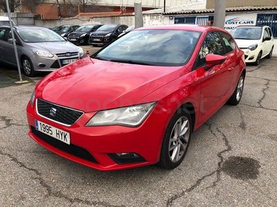 Usado Seat Leon Style 105 CV (77 kW) 2014 Rojo Berlina