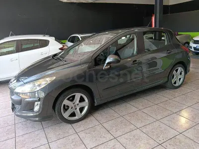 Usado Peugeot 308 Premium 110 CV (80 kW) 2009 Gris / plata Berlina