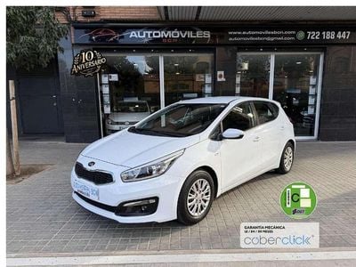 Usado Kia Ceed 100 CV (73 kW) 2016 Blanco Utilitario
