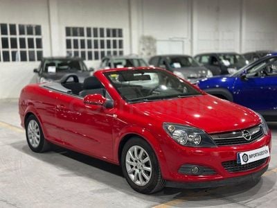 Usado Opel Astra Cabriolet Enjoy 115 CV (84 kW) 2008 Rojo Descapotable