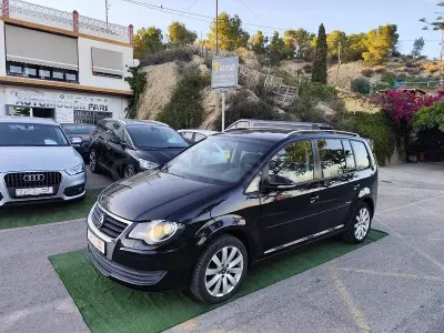 Usado VW Touran Advance 105 CV (77 kW) 2010 Negro Monovolumen