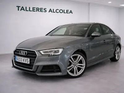 Usado Audi A3 S-Line 116 CV (85 kW) 2019 Gris / plata Berlina
