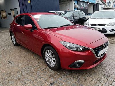 Usado Mazda 3 Comfort 150 CV (110 kW) 2015 Burdeos Utilitario