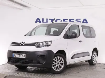 Usado Citroën Berlingo Live 100 CV (73 kW) 2022 Blanco Monovolumen