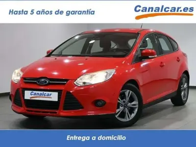 Usado Ford Focus ST-Line 125 CV (91 kW) 2014 Rojo Familiar