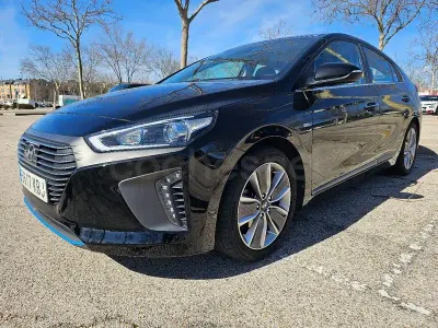 Usado Hyundai Ioniq 141 CV (103 kW) 2018 Negro Utilitario