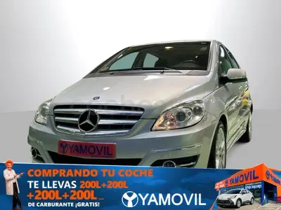 Usado Mercedes B180 109 CV (80 kW) 2011 Gris / plata Monovolumen