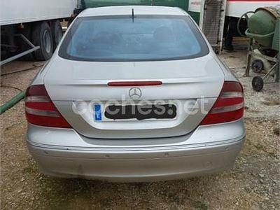 Usado Mercedes CLK270 Avantgarde 170 CV (125 kW) 2003 Gris / plata Coupe