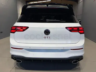 Usado VW Golf VIII GTI Clubsport 301 CV (221 kW) 2023 Blanco Berlina