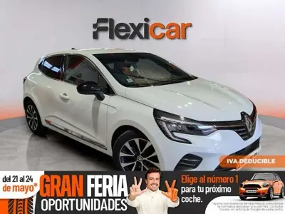 Käytetty Renault Clio V Techno 90 HP (66 kW) 2023 Valkoinen Sedan