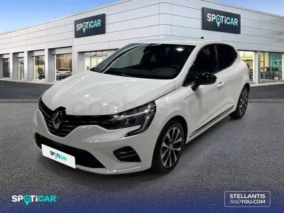 Usado Renault Clio V Techno 90 CV (66 kW) 2023 Blanco Berlina
