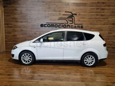 Usado Seat Altea XL Style 105 CV (77 kW) 2010 Blanco Monovolumen