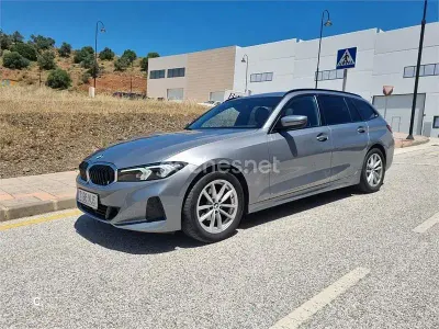 Usado BMW 318 Comfort Edition 150 CV (110 kW) 2023 Gris / plata Familiar