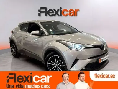 Begagnad Toyota C-HR