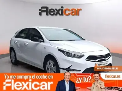 Usado Kia Ceed 136 CV (100 kW) 2023 Blanco Utilitario