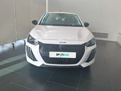 Usado Peugeot 208 Style 100 CV (73 kW) 2025 Blanco Utilitario