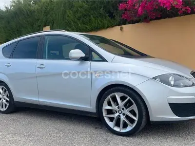Usado Seat Altea XL 90 CV (66 kW) 2011 Gris / plata Monovolumen