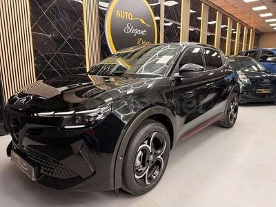 Usado Alfa Romeo Junior Edizione Speciale 136 CV (100 kW) 2025 Negro SUV