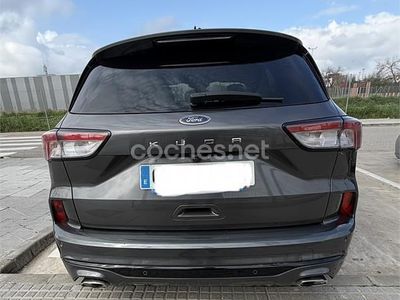 Usado Ford Kuga ST-Line 120 CV (88 kW) 2022 Gris / plata SUV