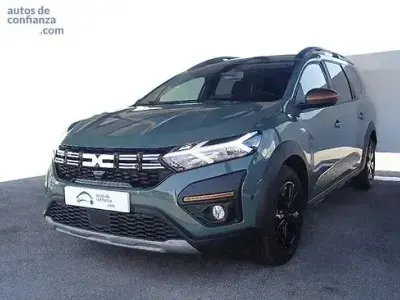 Usado Dacia Jogger Extreme 140 CV (102 kW) 2025 Verde Monovolumen