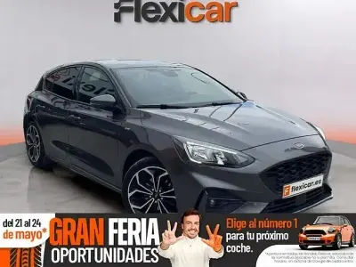 Usado Ford Focus ST-Line 125 CV (91 kW) 2018 Gris