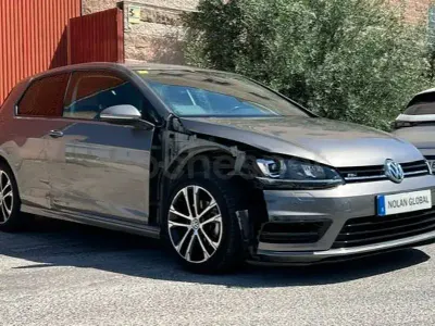 Usado VW Golf VII Sportline 150 CV (110 kW) 2016 Gris / plata Berlina