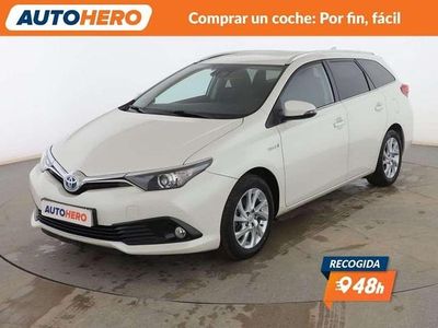 Usado Toyota Auris Hybrid Active 136 CV (100 kW) 2016 Blanco Utilitario