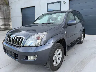 Usado Toyota Land Cruiser 173 CV (127 kW) 2009 Gris / plata SUV