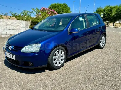 Usado VW Golf V Sportline 105 CV (77 kW) 2007 Azul Berlina