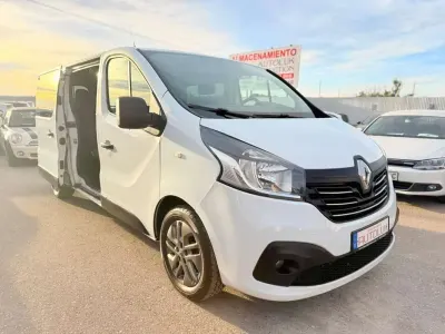 Usado Renault Trafic 95 CV (69 kW) 2016 Blanco Monovolumen