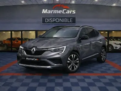 Usado Renault Arkana Techno 145 CV (106 kW) 2025 Gris / plata SUV