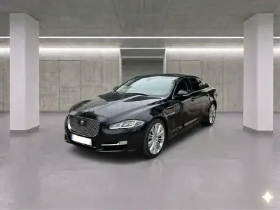 Usado Jaguar XJ Premium Luxury 300 CV (220 kW) 2016 Negro Berlina