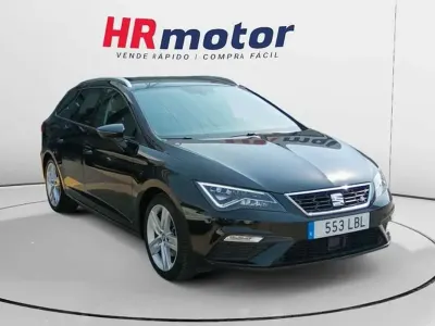 Usado Seat Leon FR 150 CV (110 kW) 2019 Negro Utilitario