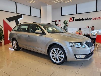 Usado Skoda Octavia Style 150 CV (110 kW) 2017 Gris Familiar