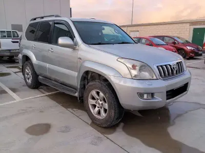 Käytetty Toyota Land Cruiser 163 HP (119 kW) 2004 Harmaa Katumaasturi