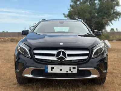 Usado Mercedes GLA200 Style 136 CV (100 kW) 2017 Negro SUV