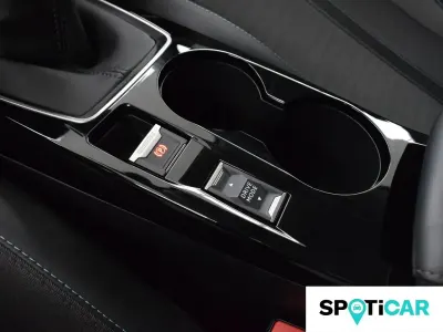 Usado Peugeot 2008 Allure 100 CV (73 kW) 2022 Negro SUV