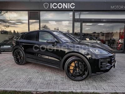 Negro Nuevo 2025 Porsche Cayenne Turbo E-Hybrid SUV | 224.900 €