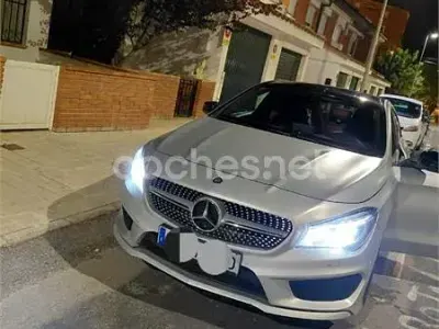 Usado Mercedes CLA220 AMG line 177 CV (130 kW) 2015 Gris / plata Berlina